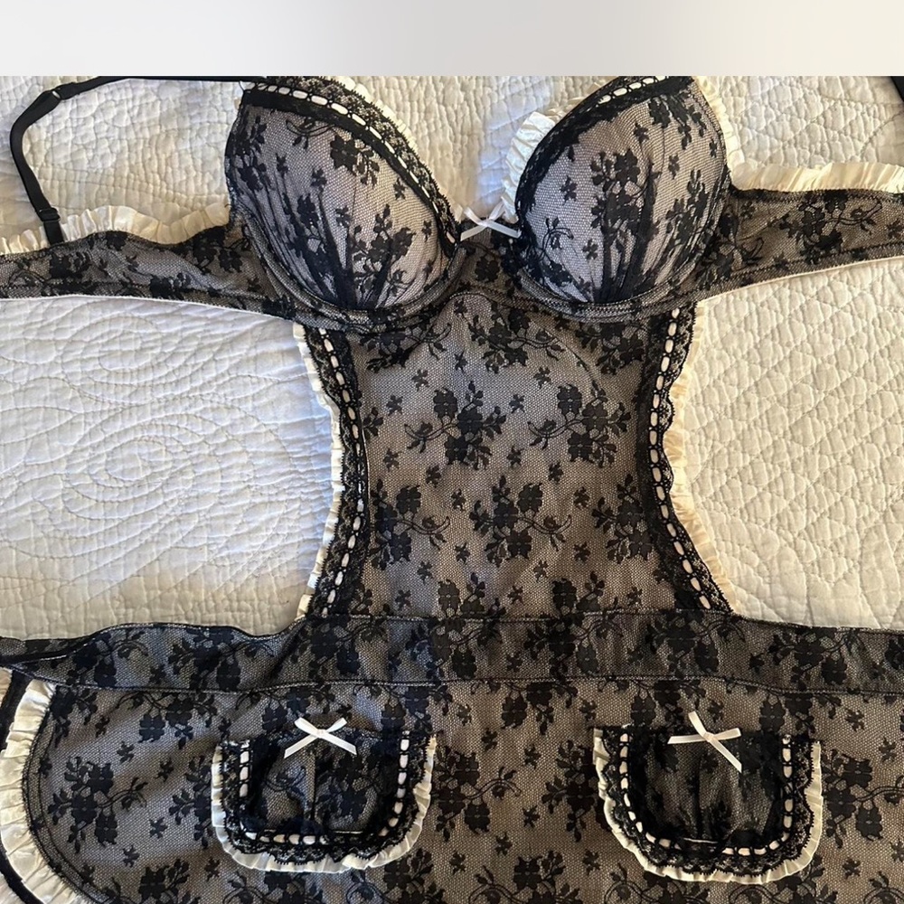 Victoria’s Secret lingerie/halloween costume